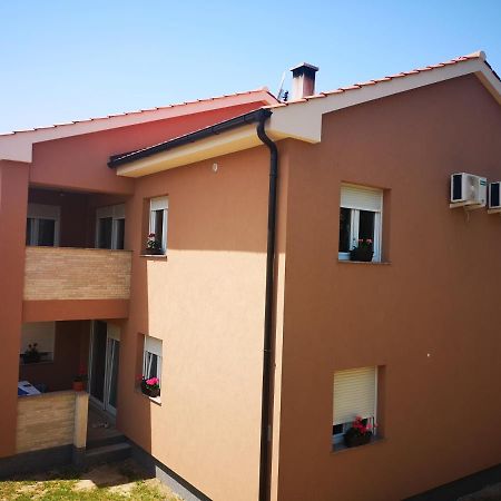 Apartmani Manda Omišalj Buitenkant foto