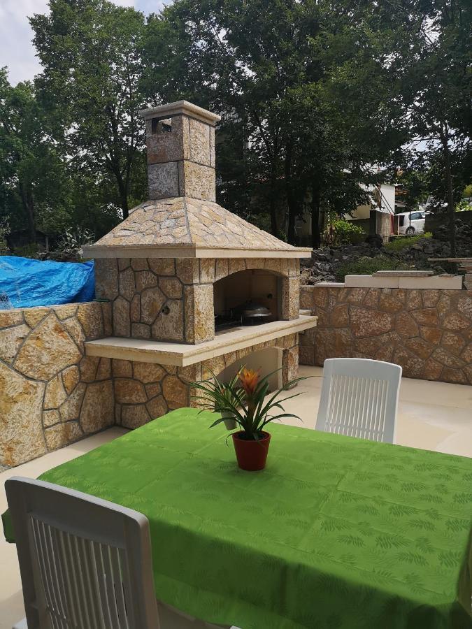 Apartmani Manda Omišalj Buitenkant foto