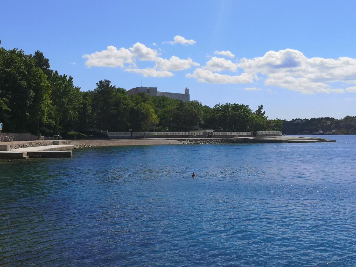 Apartmani Manda Omišalj Buitenkant foto