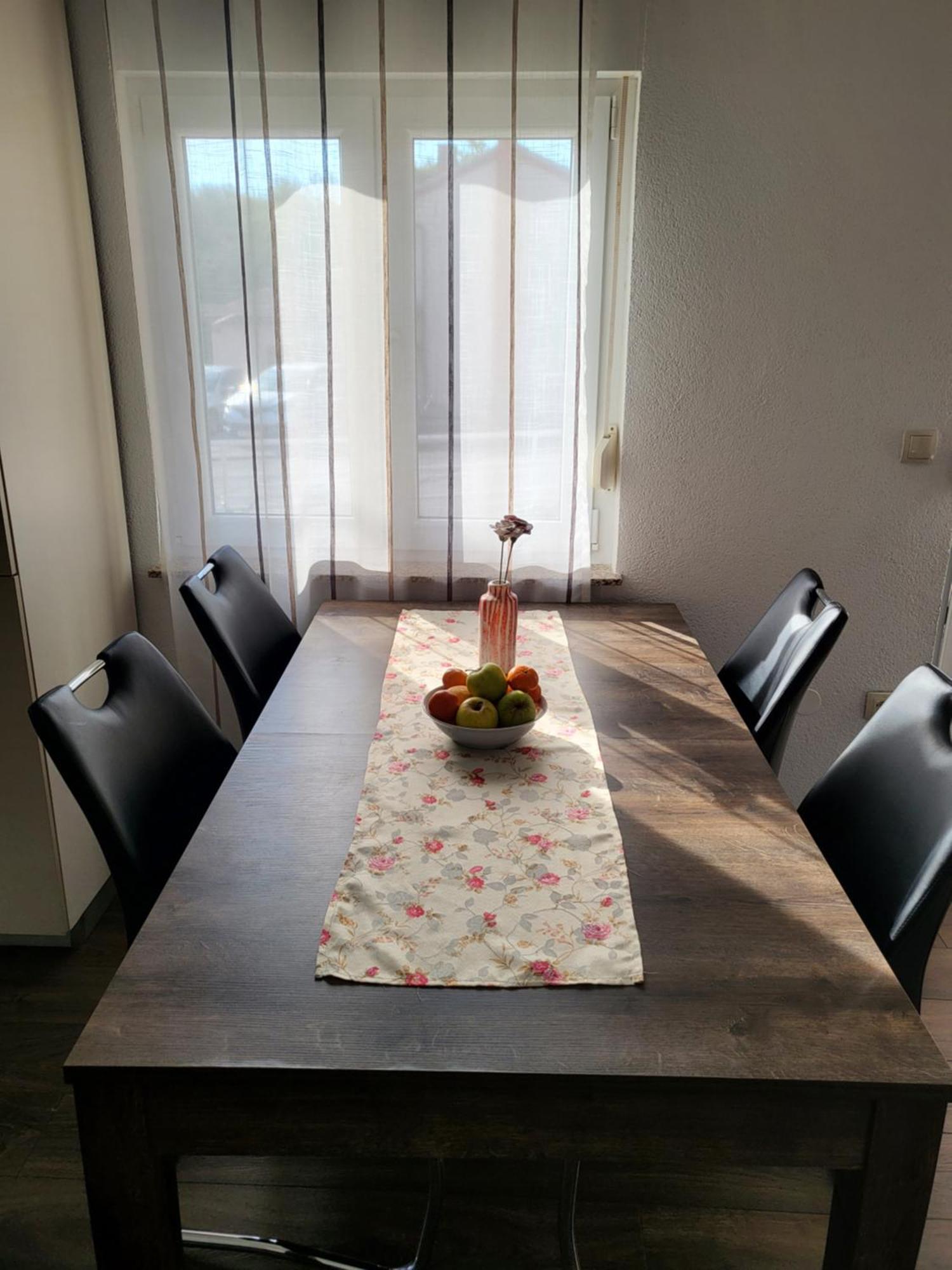 Apartmani Manda Omišalj Buitenkant foto