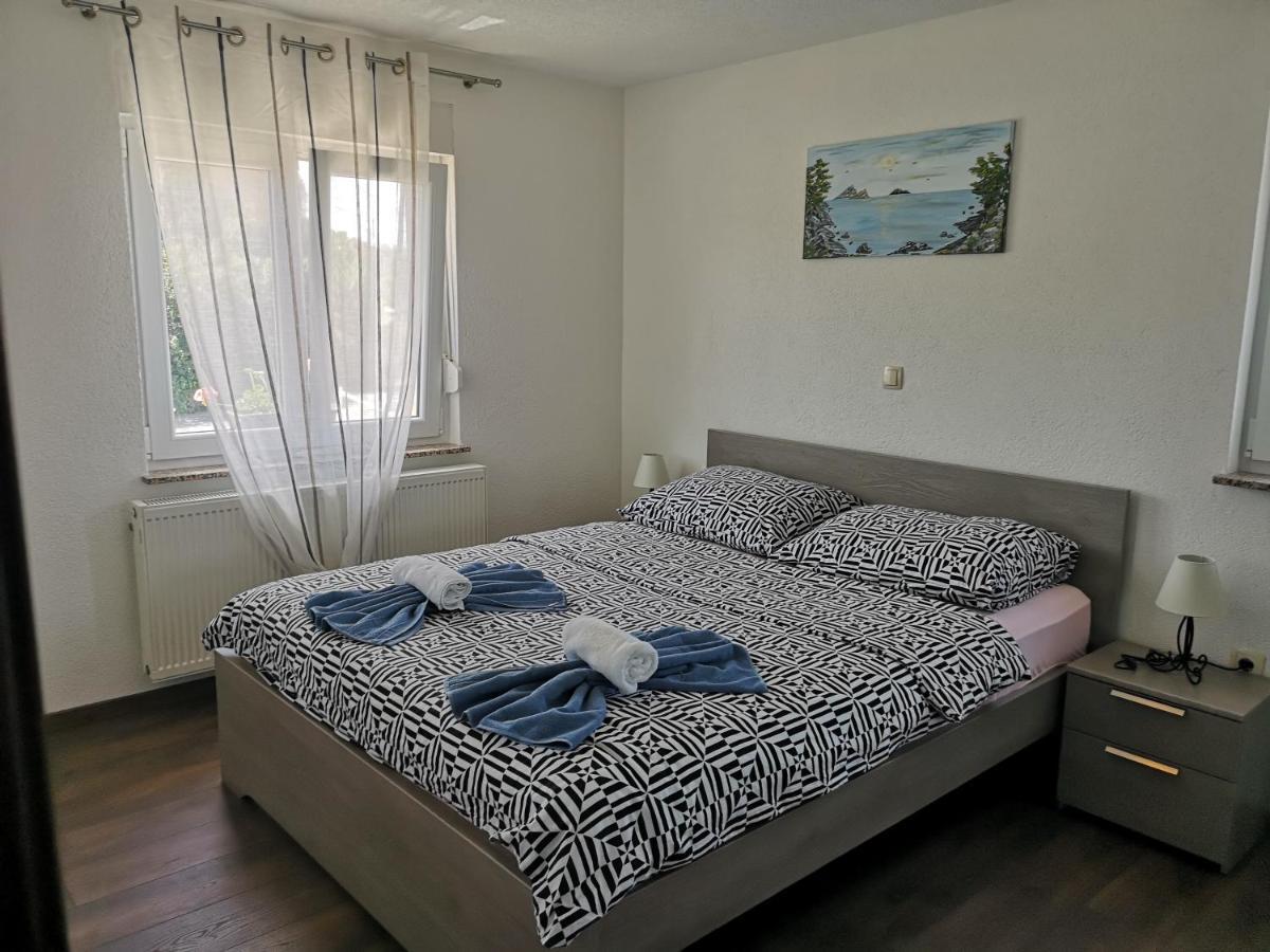 Apartmani Manda Omišalj Buitenkant foto