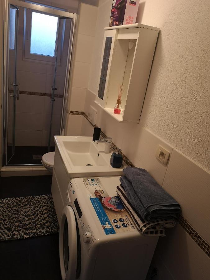 Apartmani Manda Omišalj Buitenkant foto